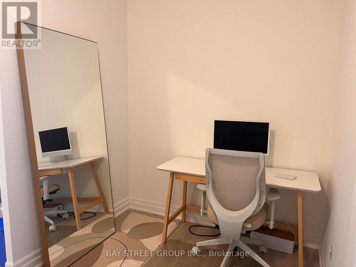 Property Photo:  10 Rouge Valley Drive West 817A  ON L6G 0G9 
