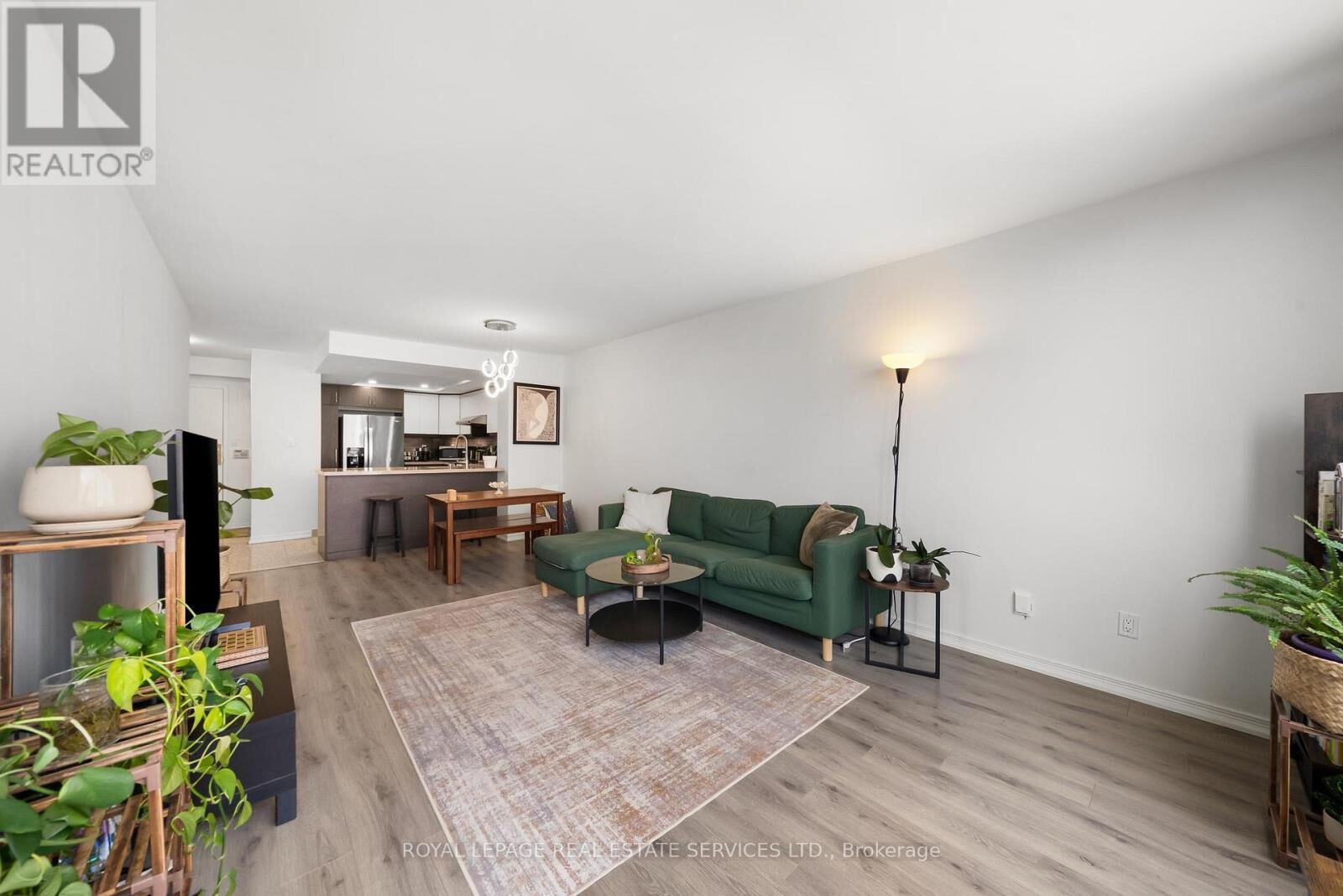 Property Photo:  5785 Yonge Street 601  ON M2M 4J2 