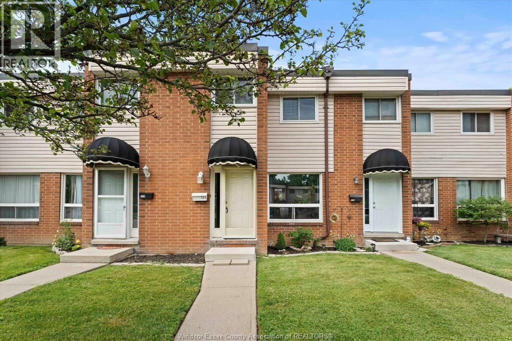 Property Photo:  324 Fryer Street  ON N9V 2L9 