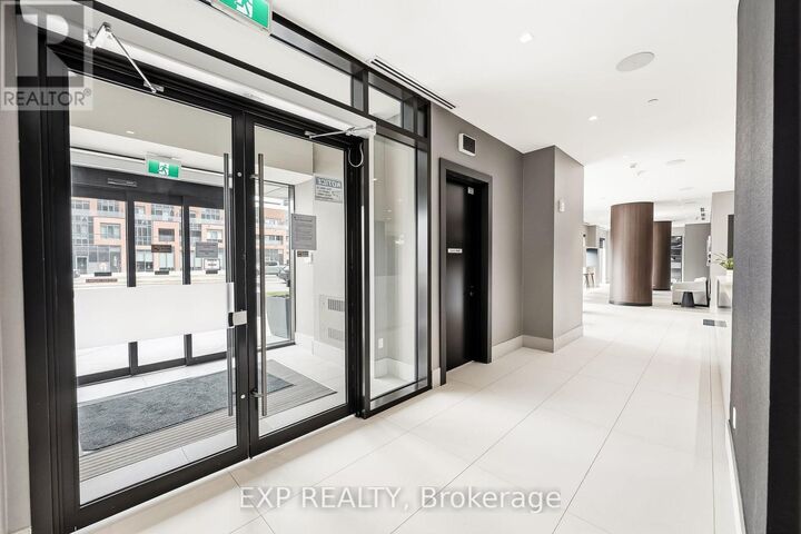 Property Photo:  2550 Simcoe Street North 1713  ON L1L 0R5 