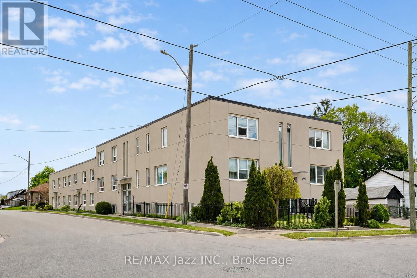 Property Photo: 209 Stacey Avenue 1 ON L1H 5A6