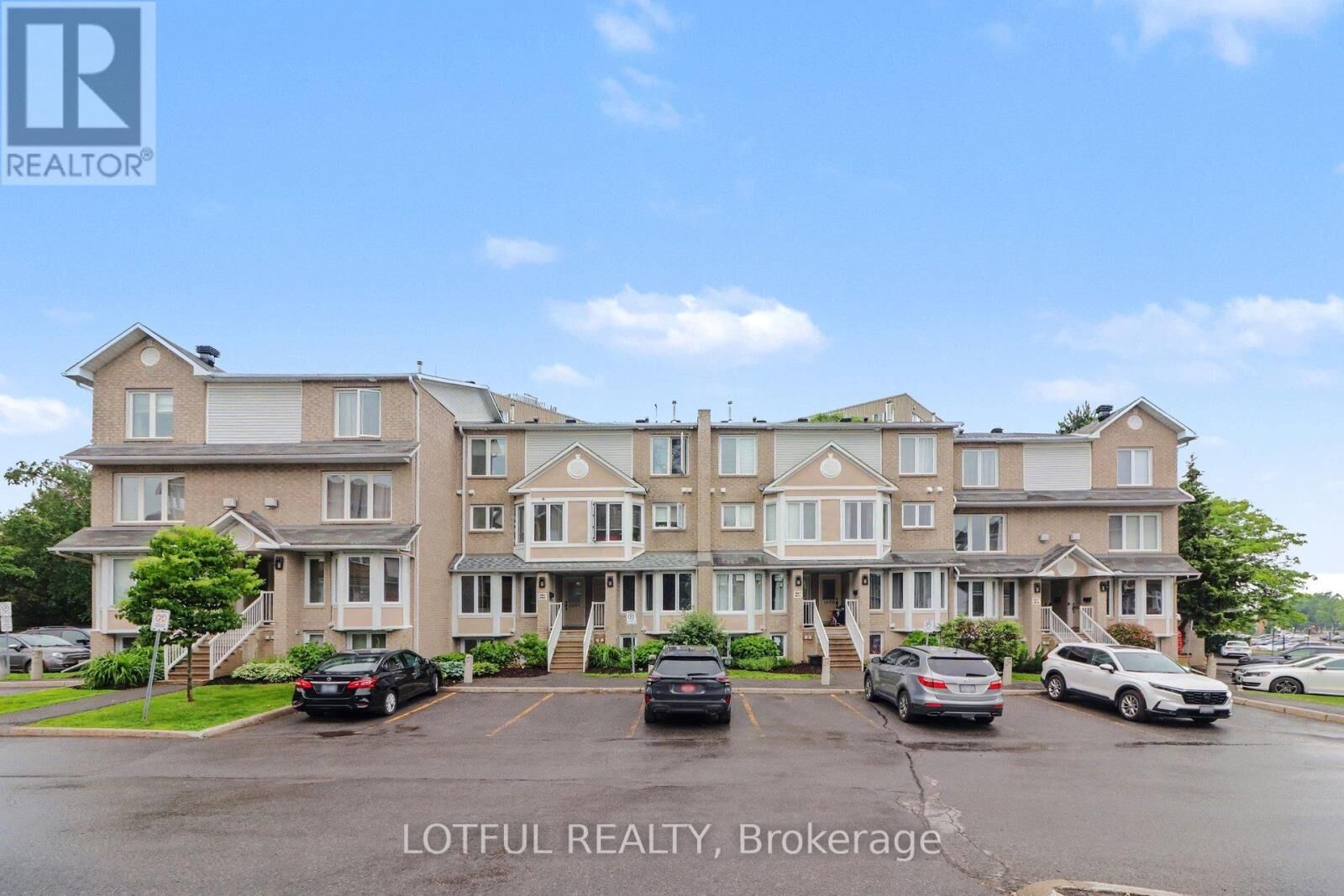 Property Photo: 1663 Locksley Lane ON K1J 1B6