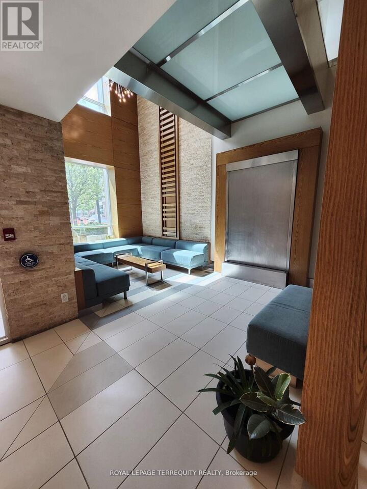 Property Photo:  165 Legion Road North 925  ON M8Y 0B3 