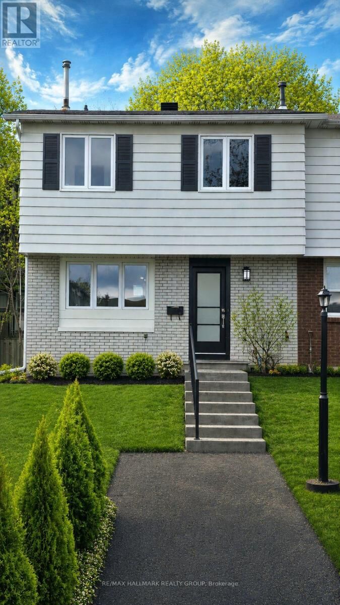 Property Photo:  660 Hochelaga Street 22  ON K1K 2E9 