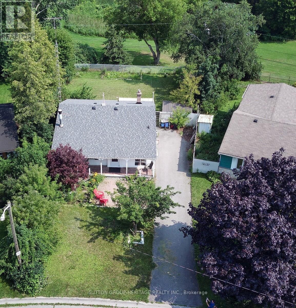 Property Photo: 661 Annland Street ON L1W 1A9