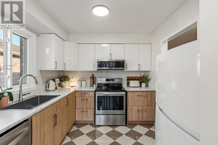 Property Photo: 42 Glanville Crescent ON L1C 4L7