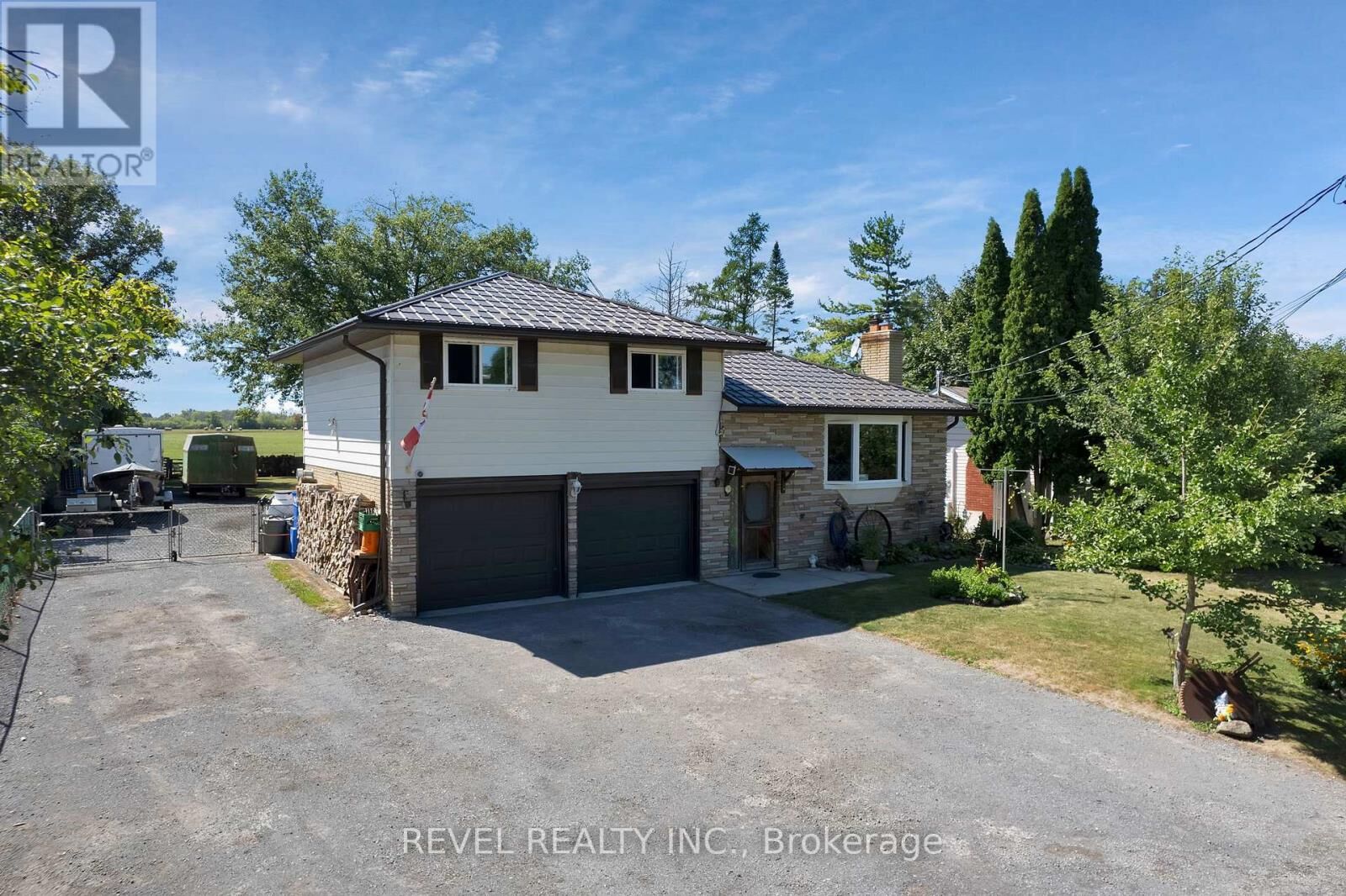 Property Photo: 520 Duclos Point Road ON L0E 1N0