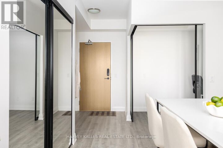 Property Photo:  2369 Danforth Avenue 710  ON M4C 0B1 