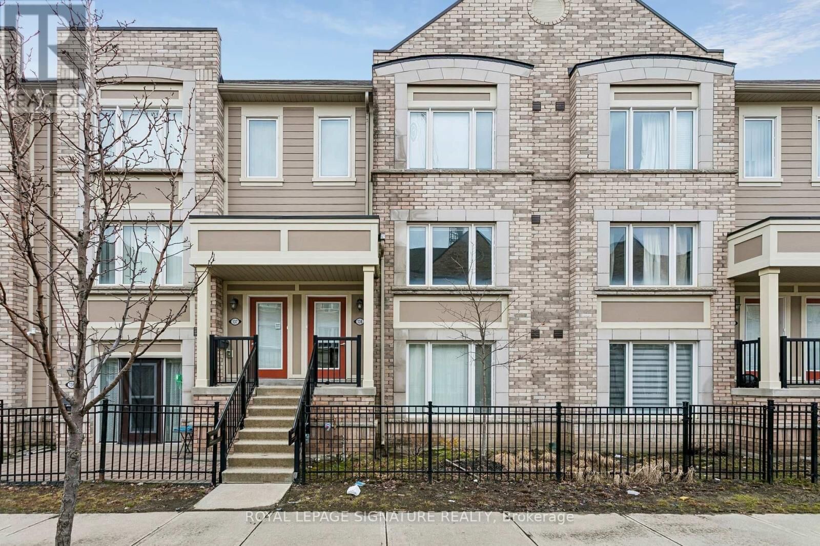 Property Photo: 1 Beckenrose Court 136 ON L6Y 6G2