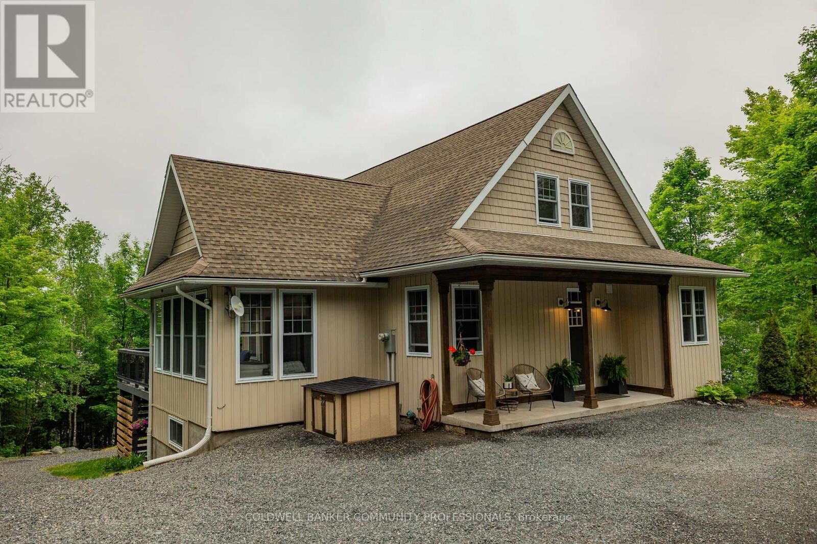 Property Photo: 780 Stanrock Road ON P5A 2S9