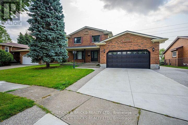 Property Photo:  7102 Burbank Crescent  ON L2J 4E7 