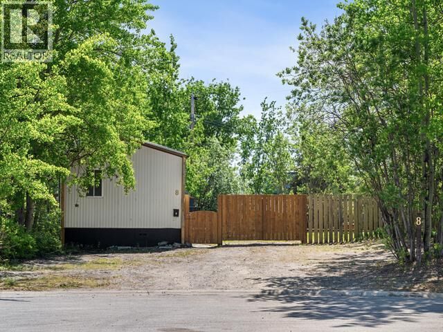 Property Photo:  8 Cache Place  YT Y1A 5E1 