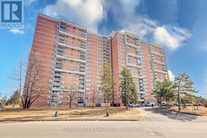 Property Photo:  100 Wingarden Court 1414  ON M1B 2P4 