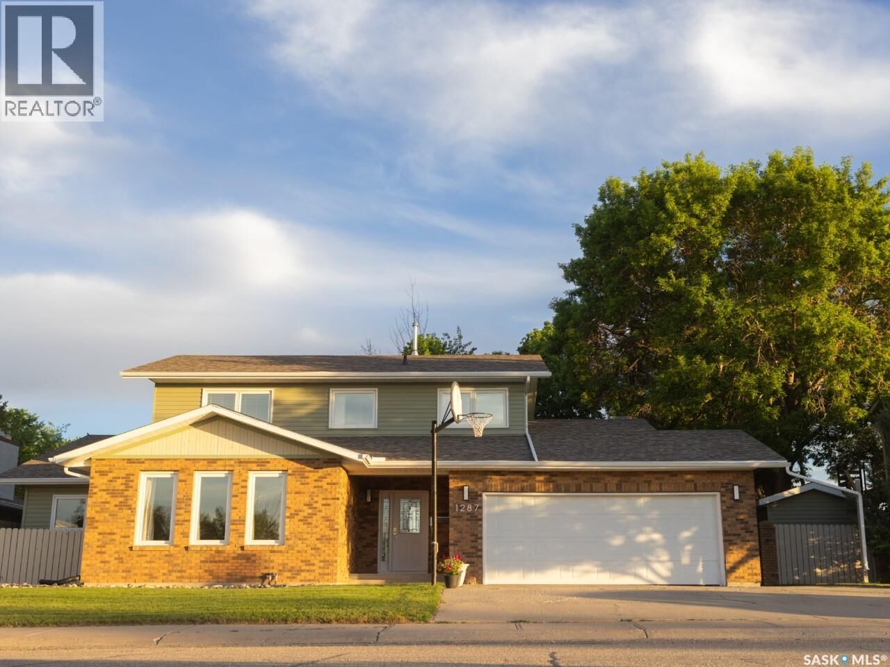 Property Photo:  1287 Simcoe Street  SK S6H 3J5 