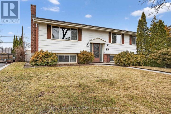 Property Photo:  209 Glen Castle Road  ON K7M 4N7 