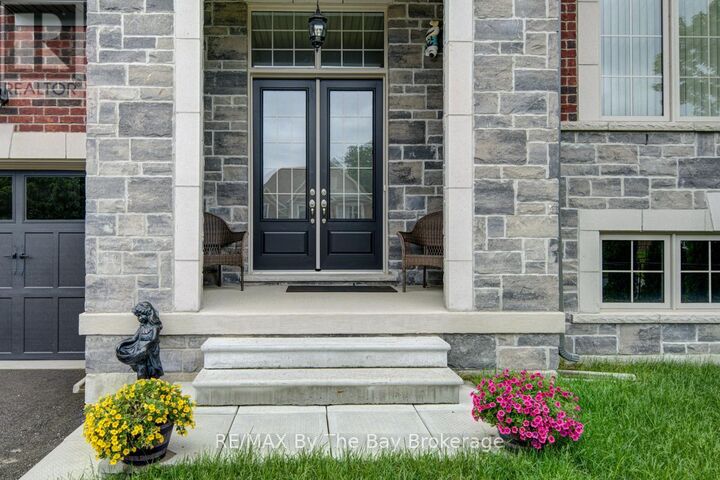 Property Photo:  43 Fawndale Crescent  ON L9Z 2N2 