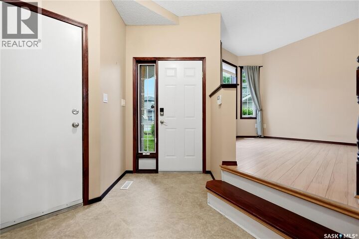 Property Photo:  3676 Bishop Crescent E  SK S4Z 1A8 
