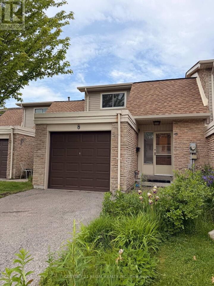 Property Photo:  8 Chamberlain Court  ON L1S 3M7 