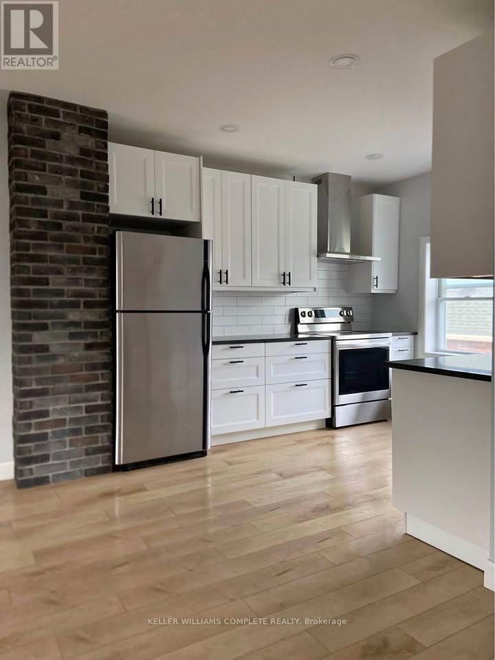 Property Photo:  243 Dufferin Street  ON L2A 2T7 