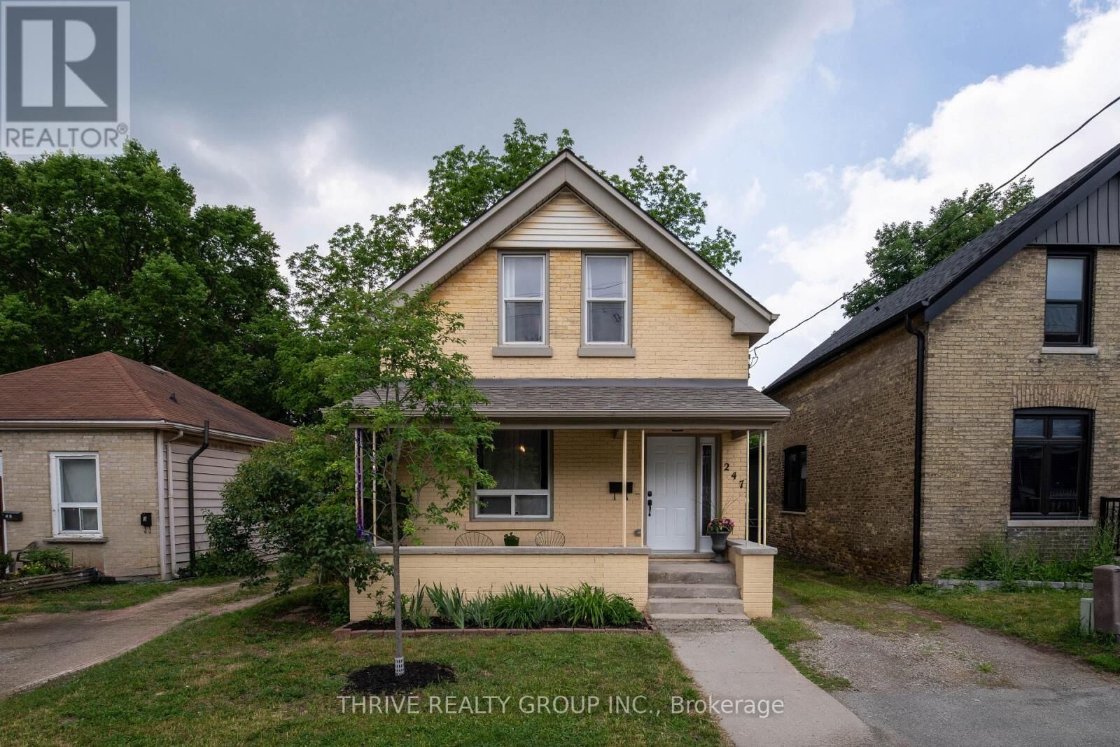 Property Photo:  247 Egerton Street  ON N5Z 2G9 