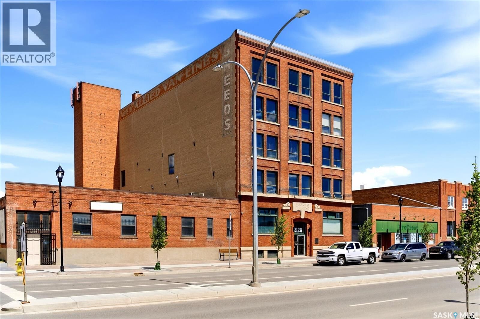 Property Photo: 101 2128 Dewdney Avenue SK S4R 1H2