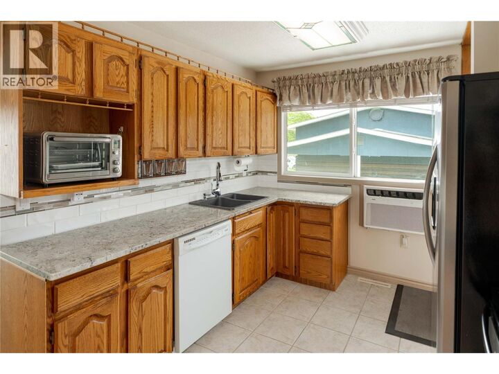 Property Photo: 702 Hollydell Road BC V1X 1L5
