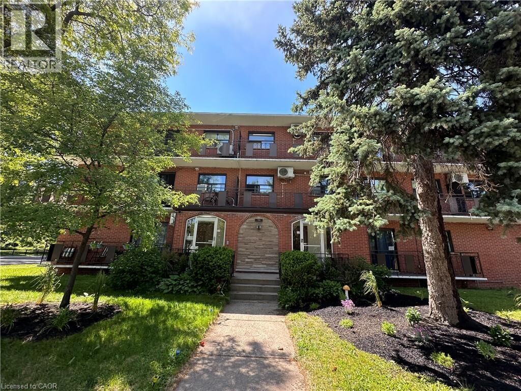 Property Photo: 50 Hilda Avenue 205 ON L8M 3E6