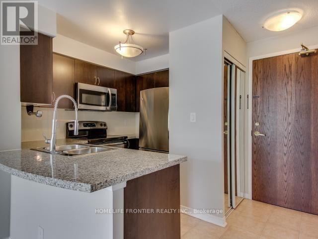 Property Photo: 4850 Glen Erin Drive 105 ON L5M 7S1