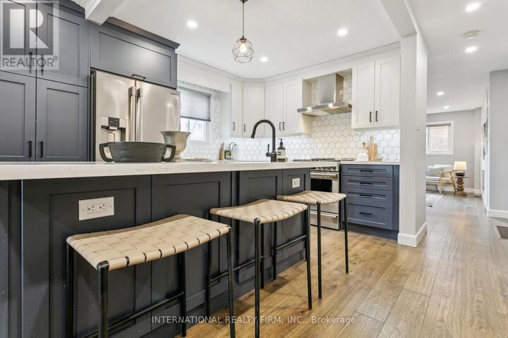 Property Photo: 50 Denison Avenue ON M5T 2M8