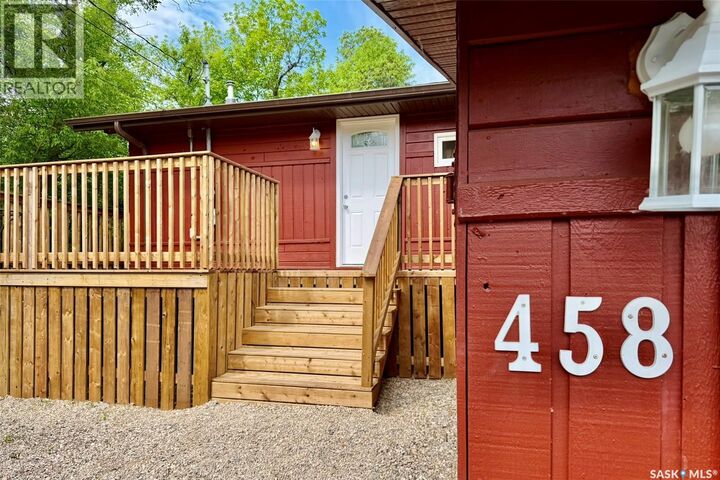 Property Photo: 458 7th Street E SK S0G 4C0