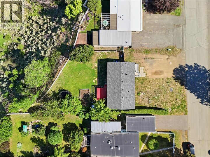 Photo de la propriété:  779 Klahanie Drive  BC V2C 5R1 
