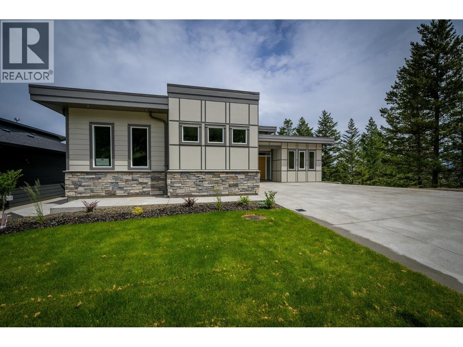 Property Photo: 2140 Linfield Drive BC V1S 0G3