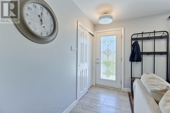 Photo de la propriété: 17 Maple Avenue ON K8H 2Y4