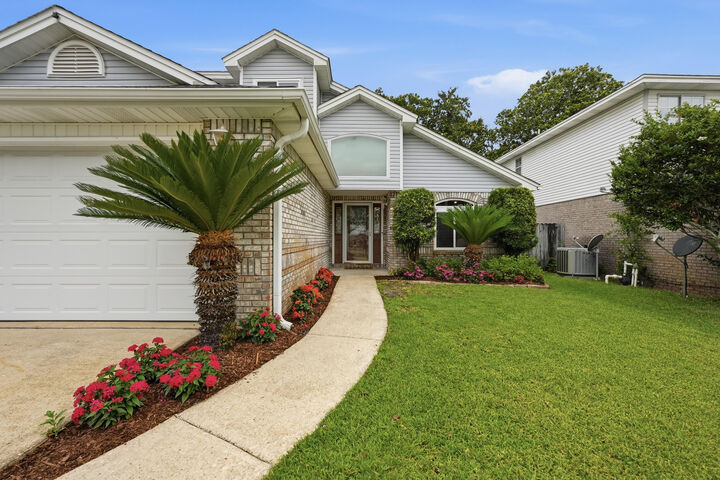 Property Photo: 2554 Erwin Fleet Road FL 32579