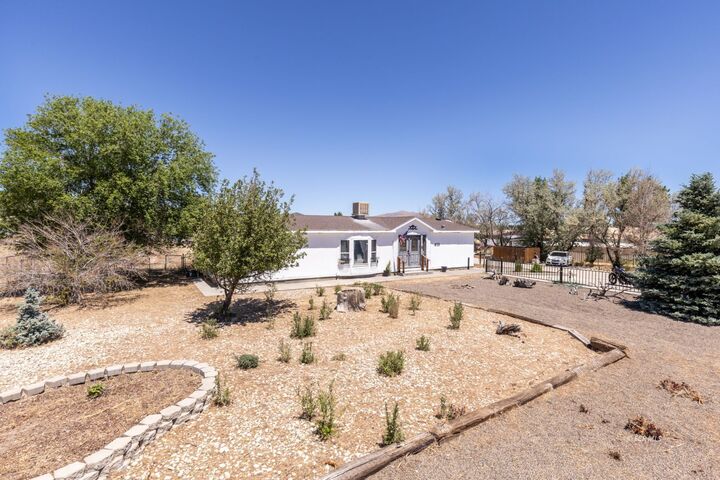 Property Photo: 413 Westcliff Drive NV 89815