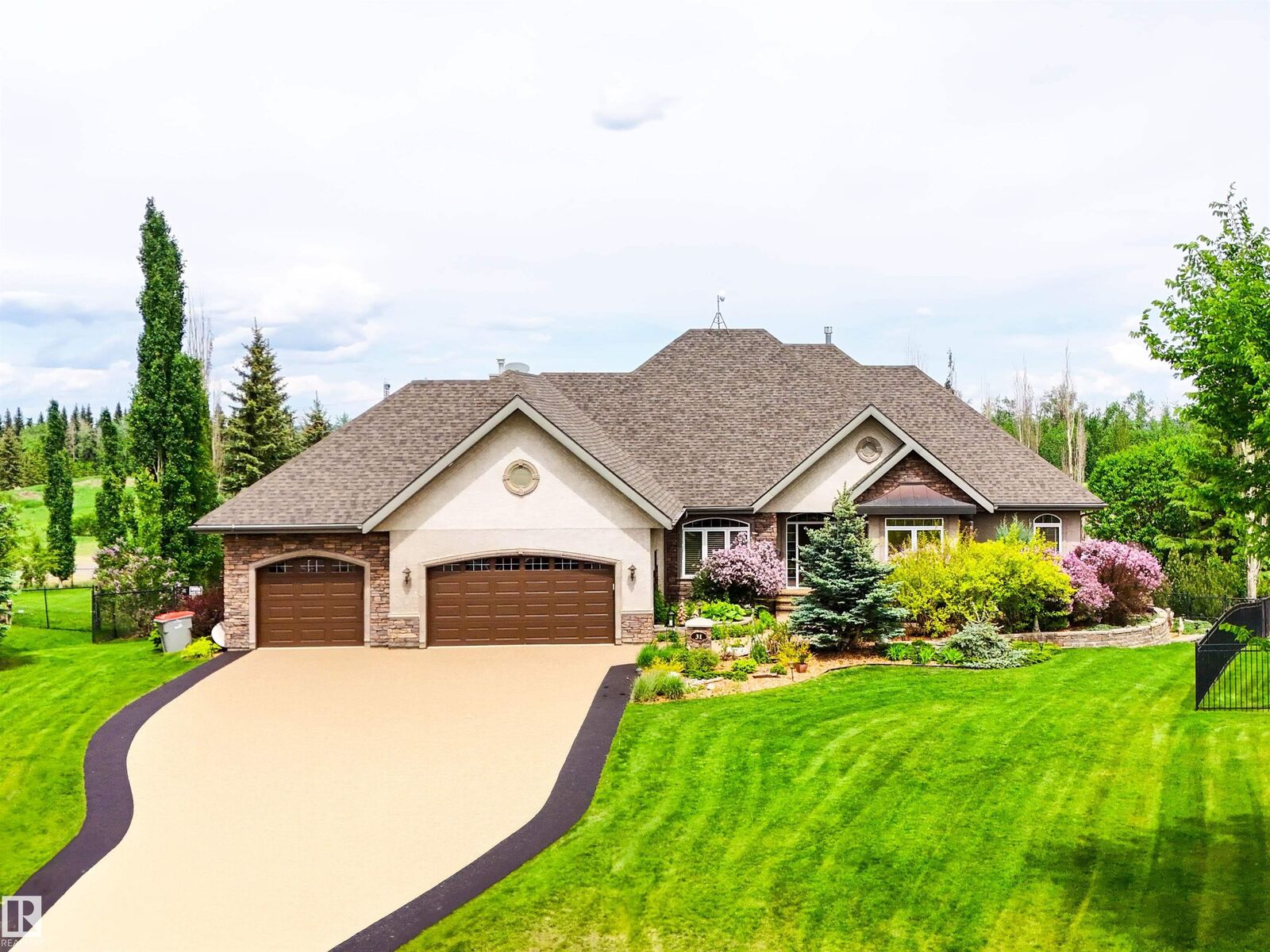 Property Photo: 26126 Hghway 16 31 AB T7Y 1A1
