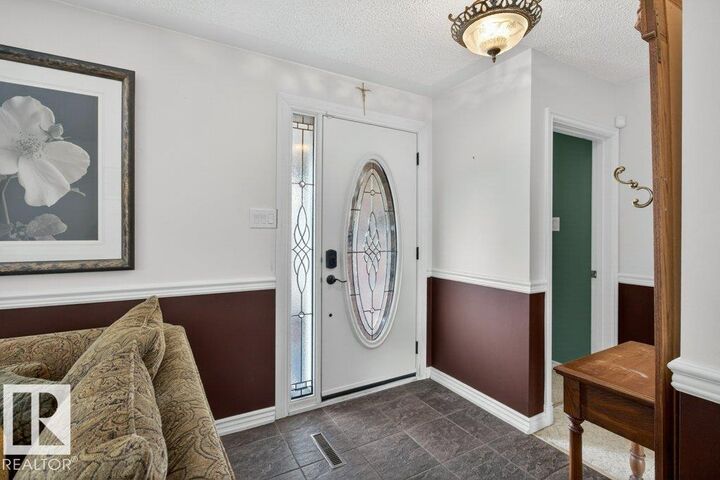 Property Photo:  6616 95 Avenue NW  AB T6B 1A7 
