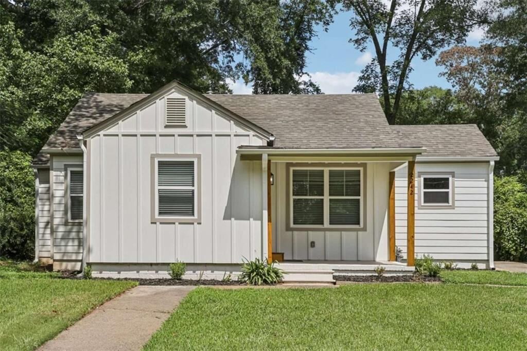 Property Photo: 2242 Jernigan Drive GA 30315