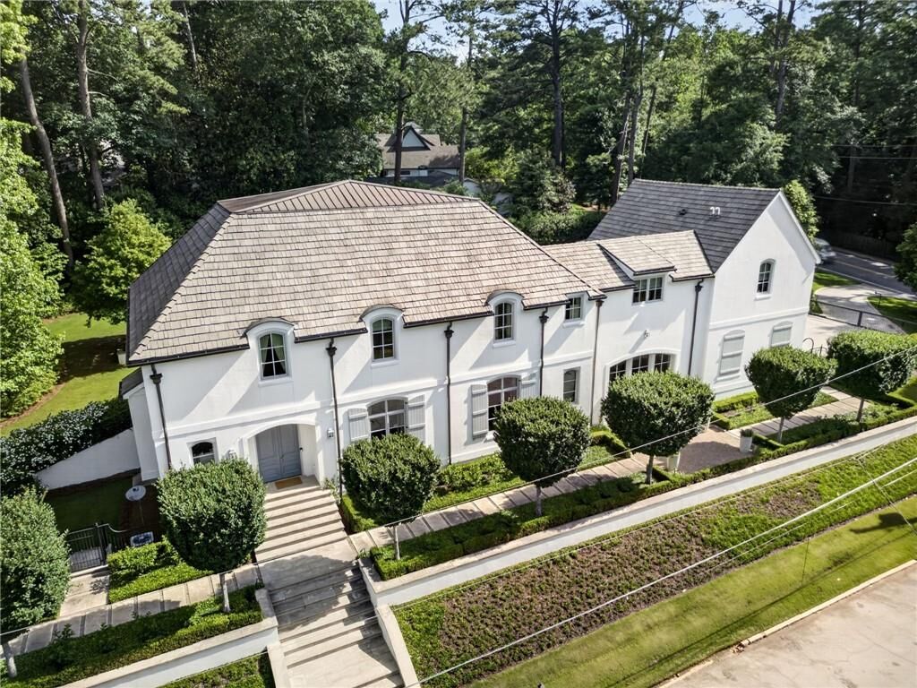 Property Photo:  4400 Carmain Drive NE  GA 30342 