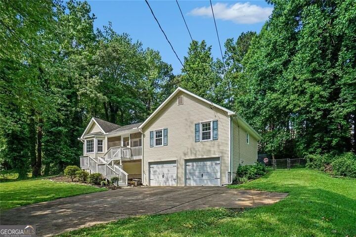 Property Photo:  331 Creekbend Drive  GA 30188 