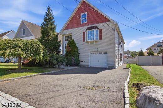 Property Photo:  7 Strickland Ave  NJ 07424 