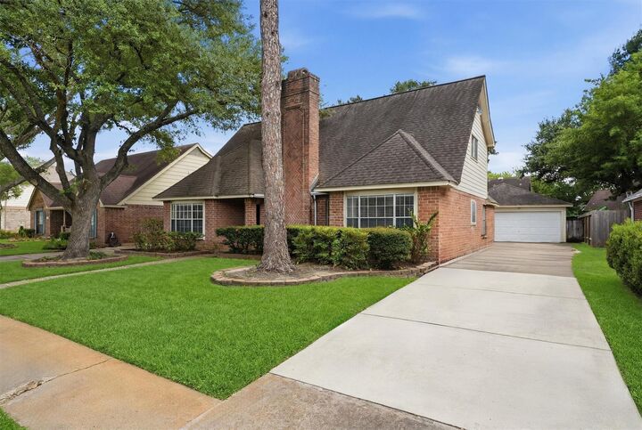 Property Photo: 12527 Piping Rock Drive TX 77077