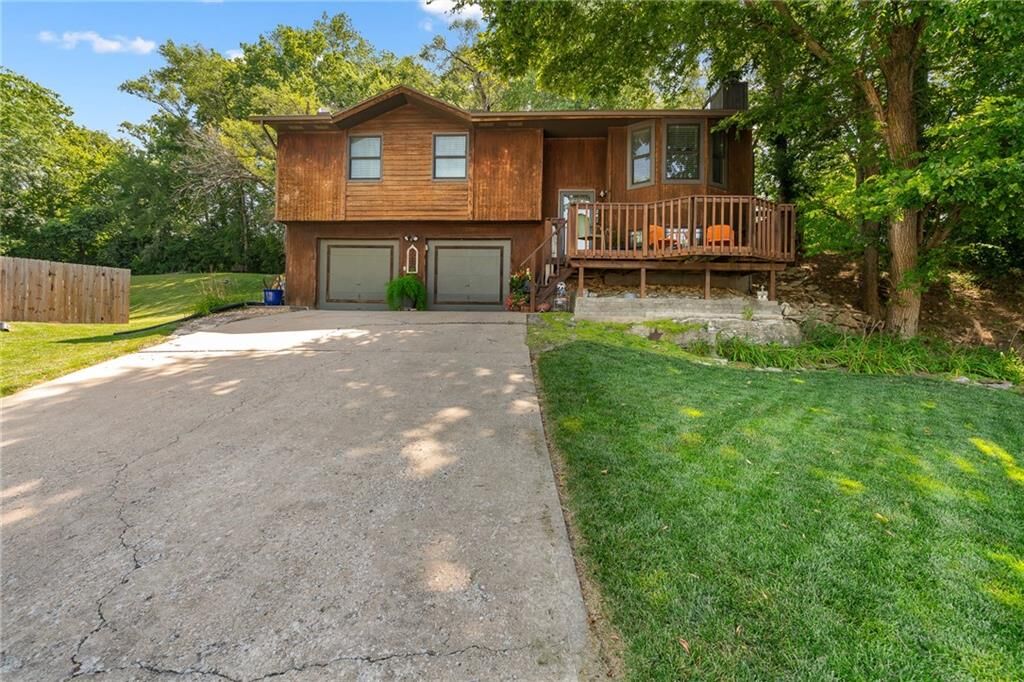 Property Photo: 5724 Miami Avenue KS 66106