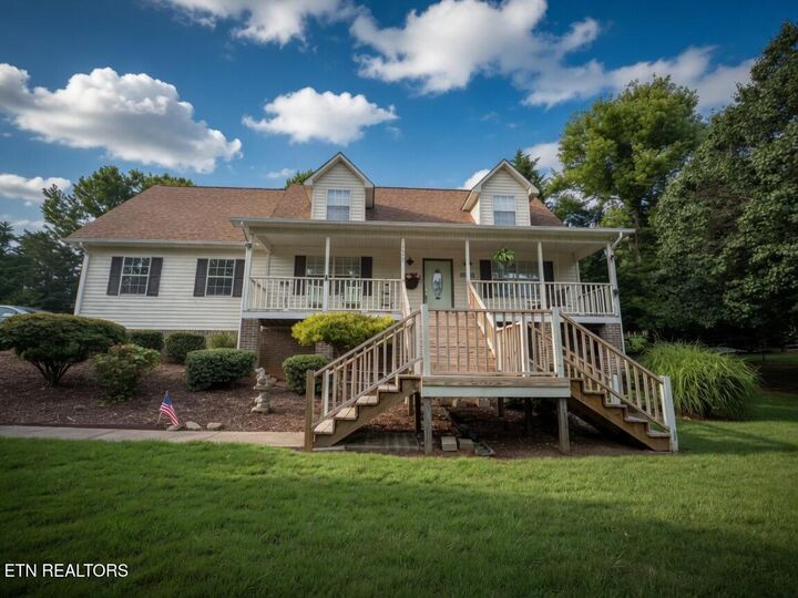 Property Photo: 4498 Vinegar Valley Rd TN 37737