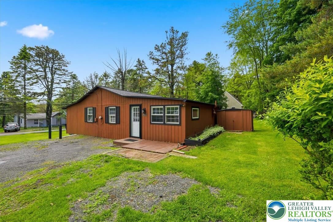 Property Photo: 4421 Arrow Lane PA 18058
