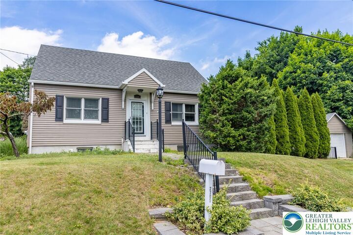 Property Photo: 2705 Guyton Street PA 18045