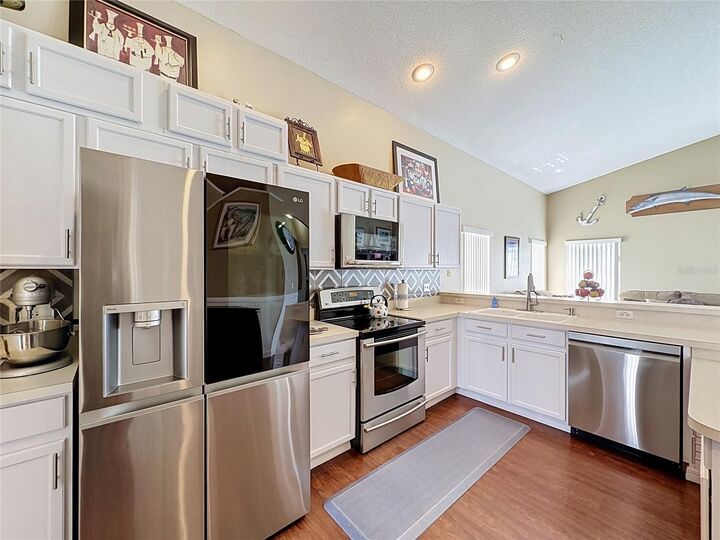 Property Photo:  208 Castlemain Circle  FL 33897 