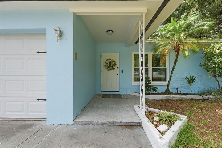 Property Photo: 2140 NE Coachman Road FL 33765