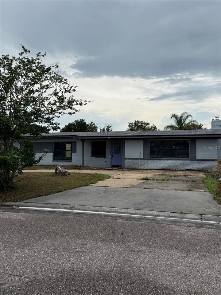 Property Photo: 6400 Ramir Road FL 32810