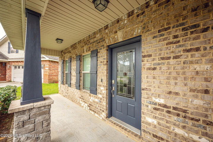 Property Photo: 931 Old Towne Street MS 39507